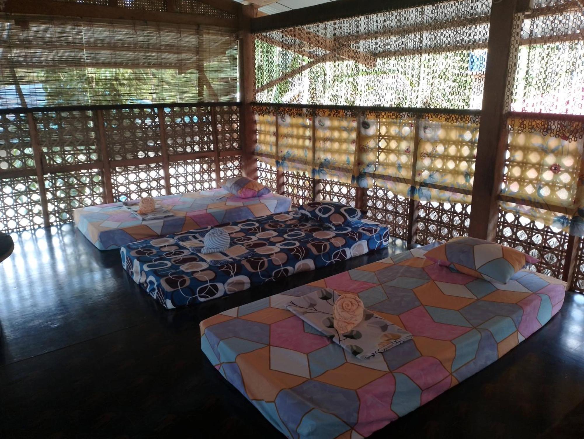 Lhoyjean Garden Hostel Batuan Extérieur photo