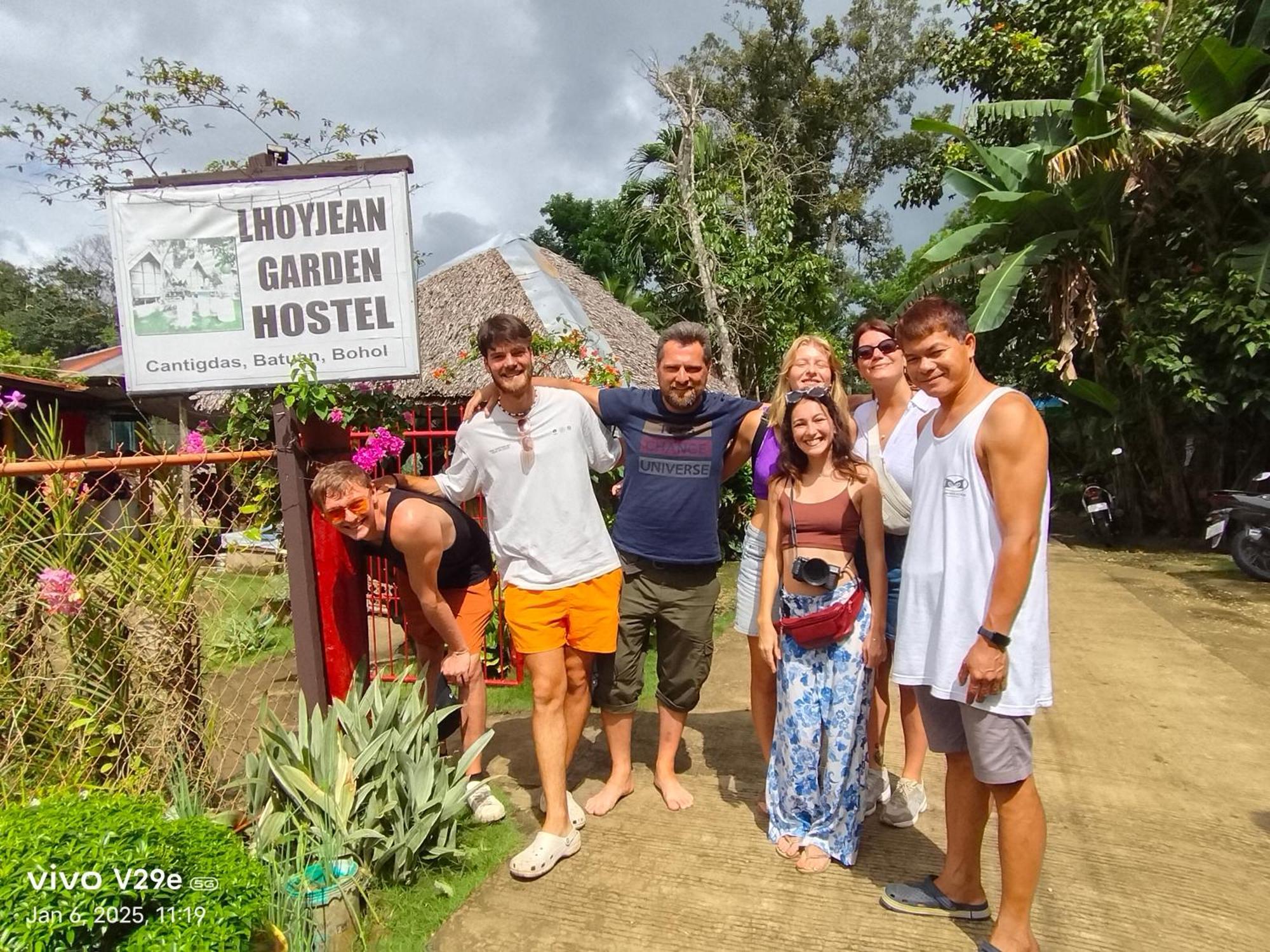Lhoyjean Garden Hostel Batuan Extérieur photo